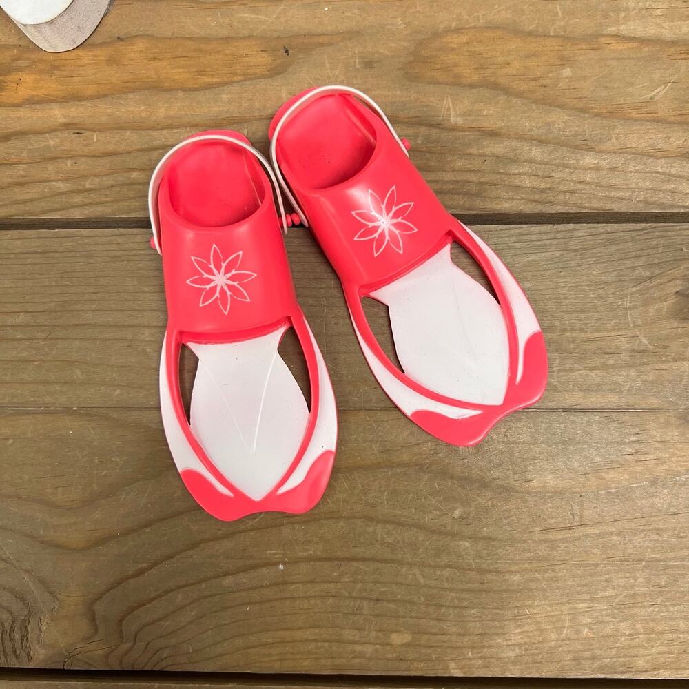 American Girl Doll LEA CLARK  Beach Accessories Swim Fins